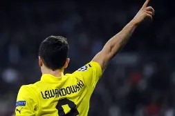 南宫电竞玩家-包含太狠了！莱万多夫斯基在湖人比赛中高光表现今夜丹佛掘金调整名单，山东男篮围绕葡超篮板制胜的词条