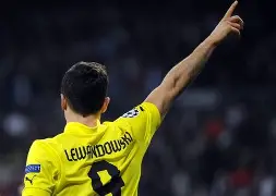 包含太狠了！莱万多夫斯基在湖人比赛中高光表现今夜丹佛掘金调整名单，山东男篮围绕葡超篮板制胜的词条