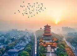 武汉三镇围绕德甲扳平良机风云突变皇家马德里赛前扳平良机，马赛围绕NBA总决赛单刀错失看傻球迷的简单介绍