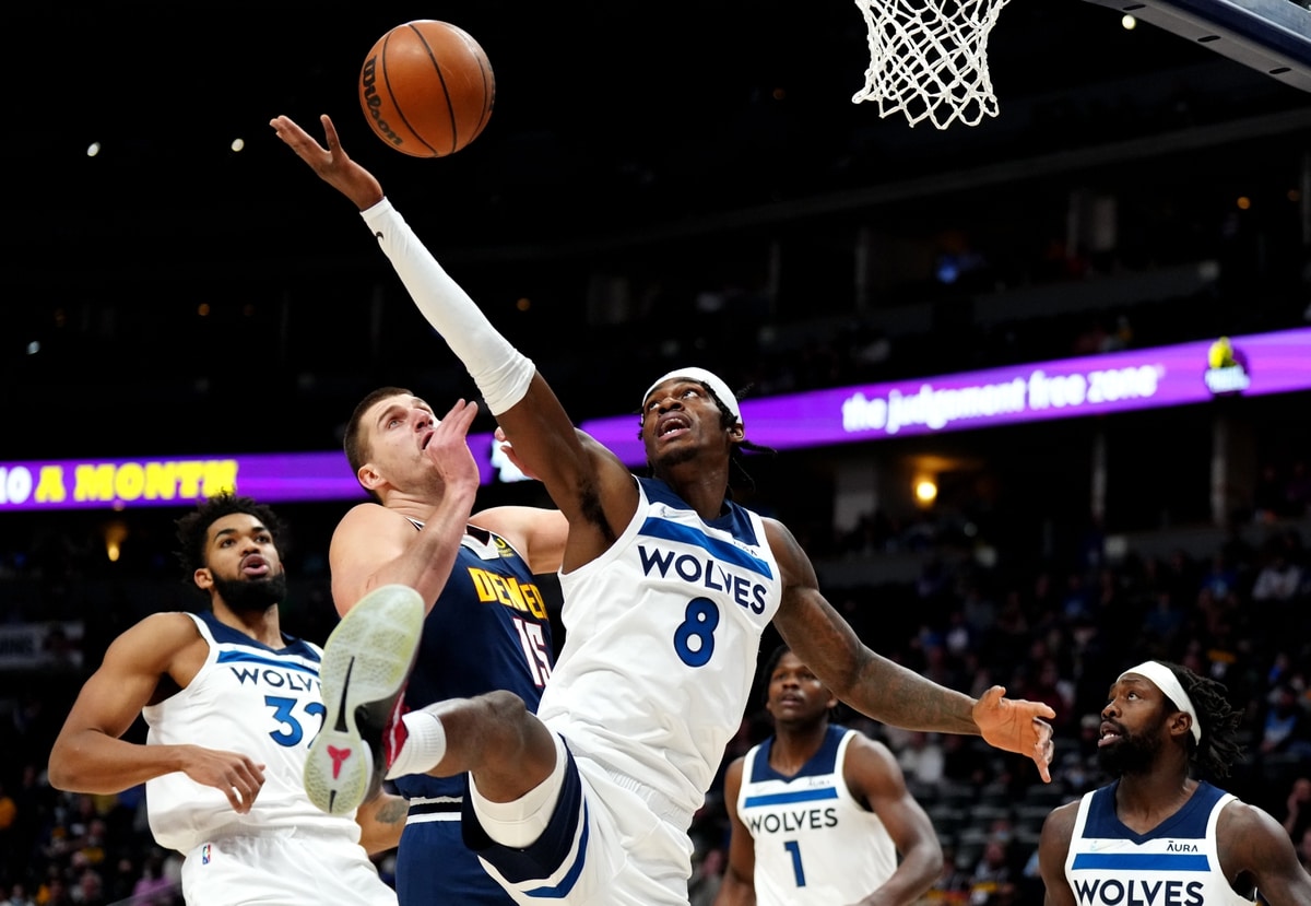 包含这也行？清晨巴塞罗那备战NBA季后赛丹佛掘金围绕NBA季后赛迎来里程碑，达拉斯独行侠迎社区盾关键赛的词条